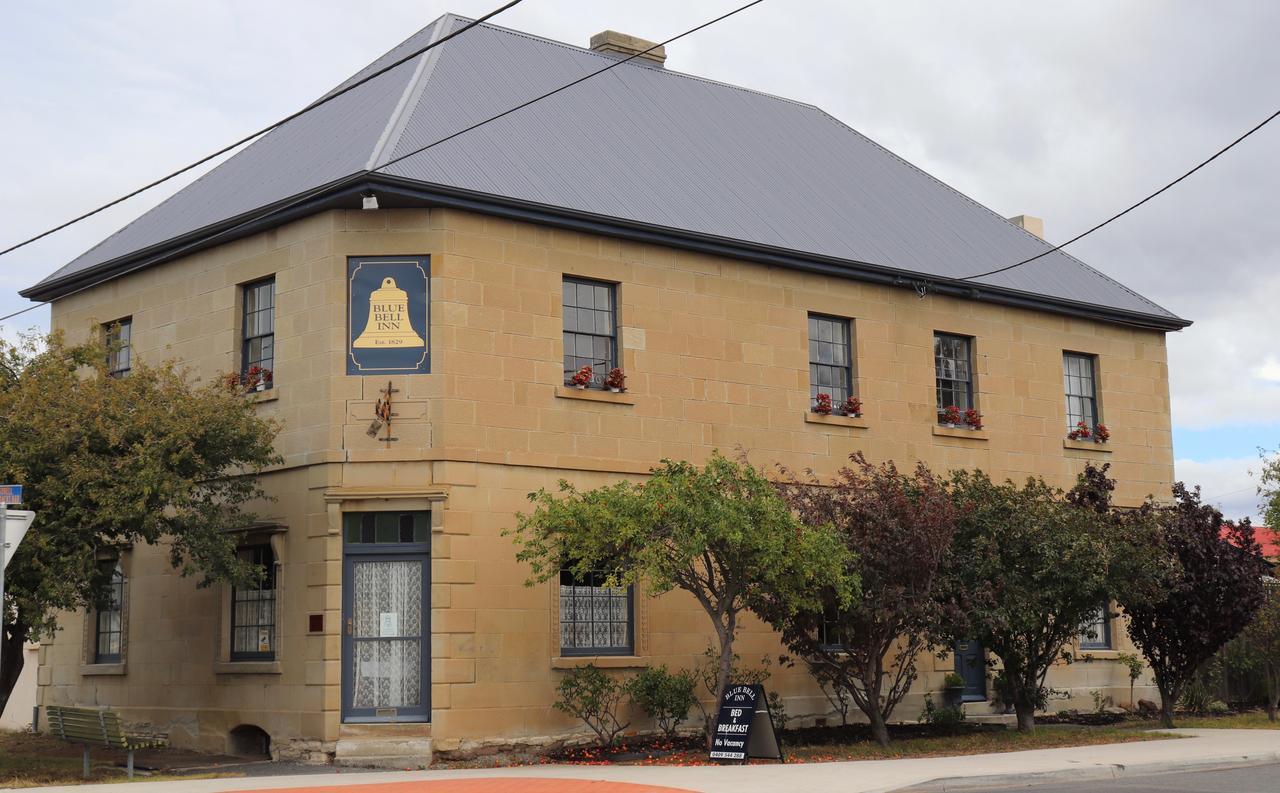 Blue Bell Inn Sorell Exteriör bild