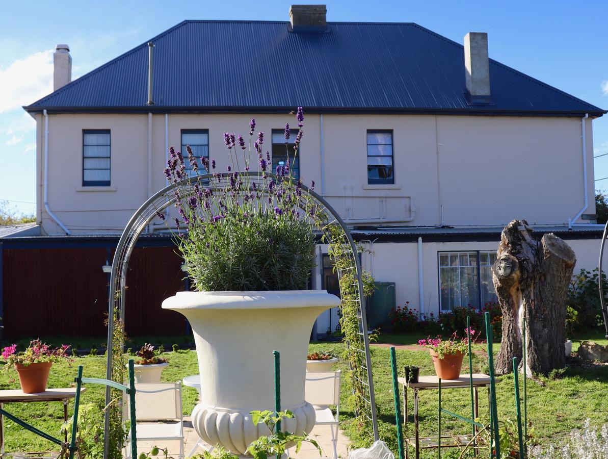 Blue Bell Inn Sorell Exteriör bild
